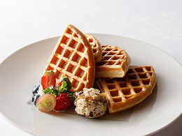 ワッフル　フルーツとご一緒に